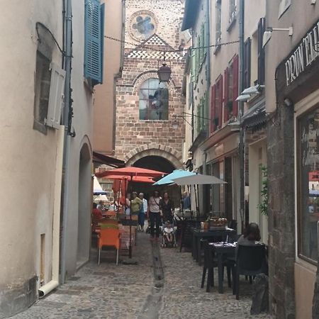 Апартаменты Chez David - T2 Neuf Dans Centre Historique Бриуд Экстерьер фото